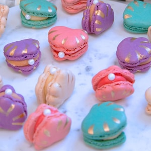 Seashell Macarons 15 or 30 - Choose your flavors - Edible Macaroons - French Cookies - Seashell cookies Macarons