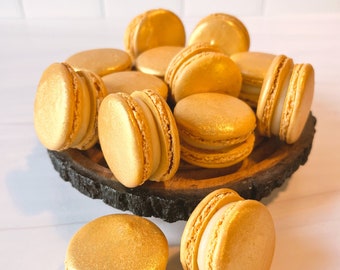 Gold French Macarons Gift - 12- Choose your flavors - Edible Macaroons - Customized Box - French Cookies - New Year Macarons