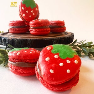 Strawberry Shaped French Macarons  - 6,12 or 24 - Choose flavors Macaroons -  Cookies Gifts Paris Macarons Cookies - Fruit Macarons