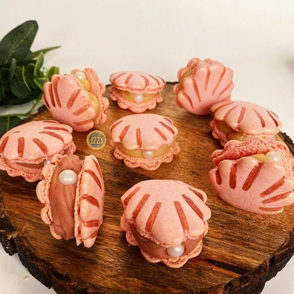 Seashell Macarons 15 or 30 - Choose your flavors - Edible Macaroons - French Cookies - Seashell cookies Macarons