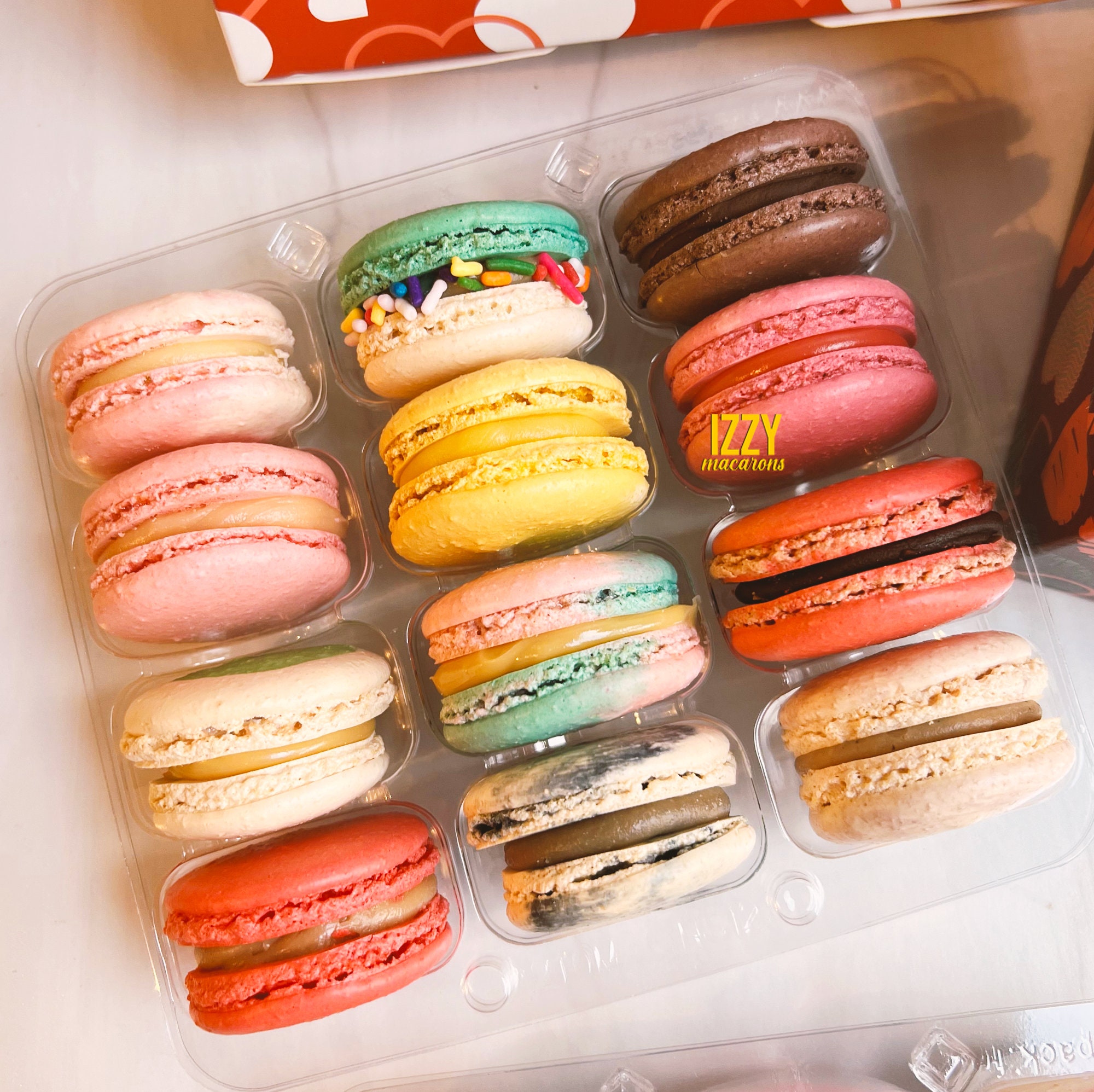 makaron♡ Valentine's 12 French Macarons Heart Box Designs - Assorted