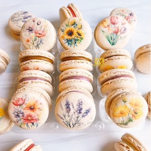 Spring Flowers French Macarons 12 or 24 - Choose your flavors - Spring, Lavender, Tulip Flowers Macarons - Flower -Valentines Mother&#39;s Day
