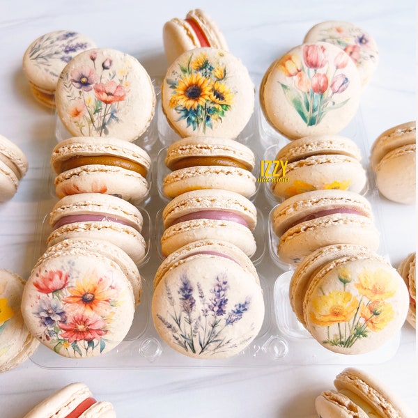 Spring Flowers French Macarons 12 or 24 - Choose your flavors - Spring, Lavender, Tulip Flowers Macarons - Flower -Valentines Mother's Day