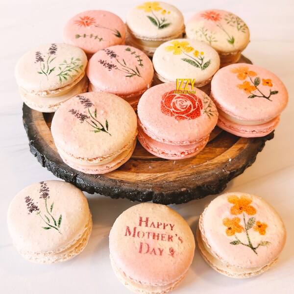 Flower Mother's Day French Macarons Box- Gift Macaroons 6, 12 or 24 - Gift box Mother's Day - Moms Gift - Mother's Gifts Ideas