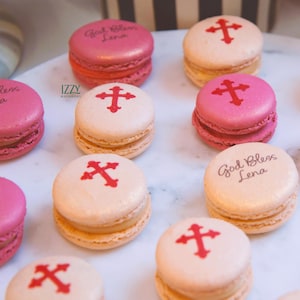 Baptism French Macarons Gift - Personalize Macarons Birthday Gift, Baptism, Weddings - Choose your flavors/Colors - Designs French Cookie