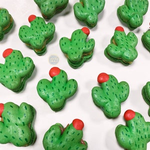 Cactus French Macarons 12 or 24 - Choose your flavors - Edible Macaroons - French Cookies - Fiesta Cactus Macarons
