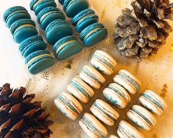 Coquito + Royal Blue Christmas French Macarons  -  Snow Flake with Sprinkles - 6,12 or 24 - Winter Macaroons - Holiday Cookies, Christmas