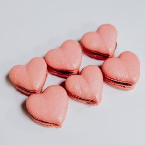 Pink Heart French Macarons - Gift Box - Pink Hearts Macarons - Mother&#39;s Day/ Valentine&#39;s Gift Macarons - Strawberry Cream Mother&#39;s Day