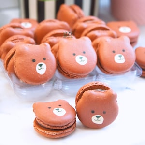 Teddy Bear French Macarons 6, 12, 24 - Choose your flavors - Edible Macaroons - French Cookies - Teddy Bear cookies Macarons