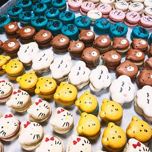 Macarons Choose your Design 12 or 24 - Choose your flavors - Edible Macaroons - French Cookies - Customized cookies Macarons