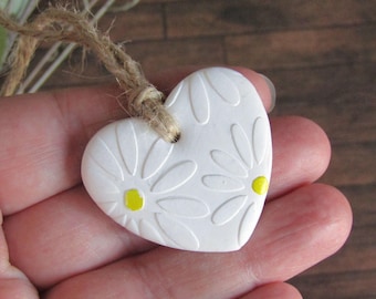 Embossed Daisy Clay Heart: Rustic Floral Hanging Ornament