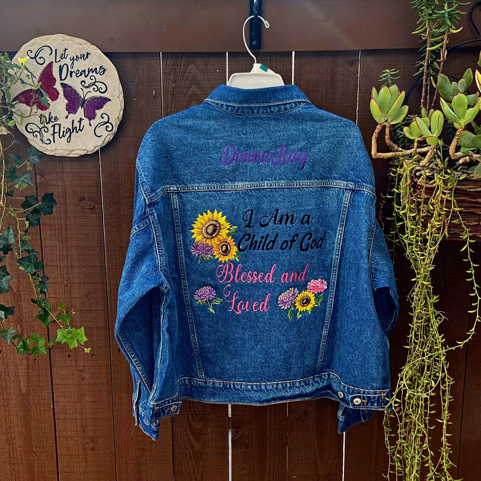 【オープニング 大放出セール】 Jean Jacket Embroidered With  ジャケット・アウター