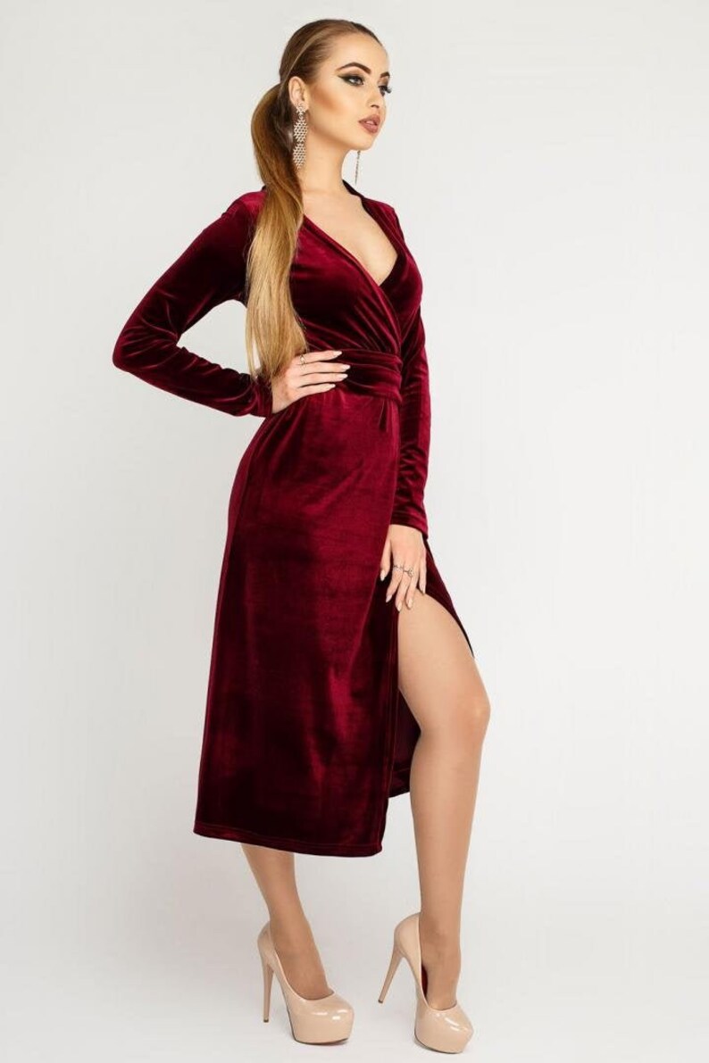 burgundy long sleeve wrap dress