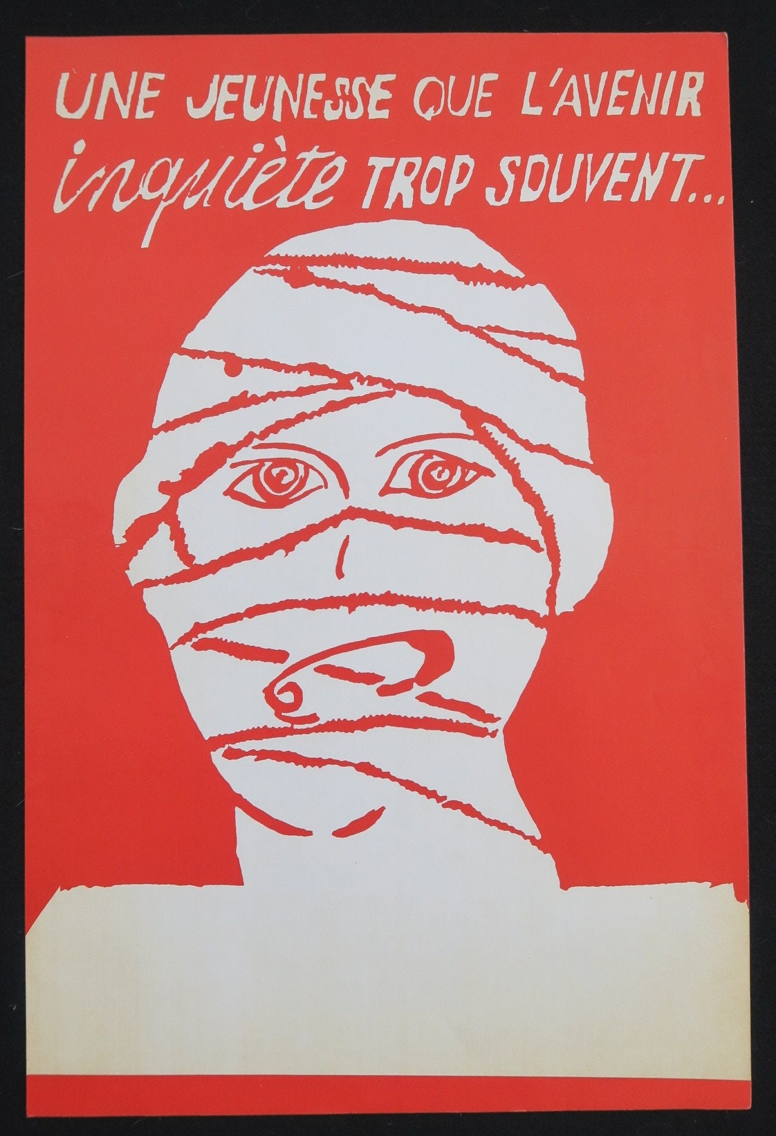 Affiche Mai 68 - Une Jeunesse Que L'avenir Inquiète Trop Souvent Poster May 68