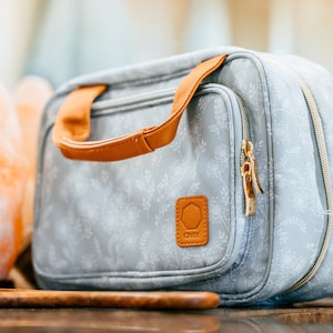 Kulturbeutel Reisetasche mit Aufhängehaken - Make up Kosmetiktasche - Reiseorganizer für Reise-Accessoires - Geschenk für Frau - Geschenk für Mutter
