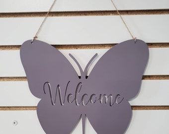 Letrero metálico de mariposa, letrero de bienvenida con mariposa, para ella, decoración de primavera, decoración de verano, amantes de las mariposas, letrero de bienvenida con mariposa, corona de primavera