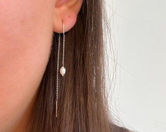 Dangling earrings with real cultured pearls, chain earrings, chain loop, dangling earrings, long earrings