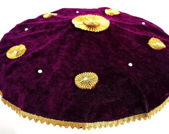 Indian Round Wine Velvet Thaalposh,Puja aasan para God Mandir/Prasad Thali Cover para Diwali, Navratri,karwa chauth y varios rituales de Pooja