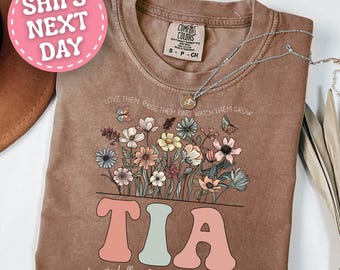 Comfort Colors® Custom Tia Shirt Personalized Tia Gifts for Tia Shirt with Grandkid Names Tia T Shirt for Tia Tshirt for Tia T-Shirt Tia Tee