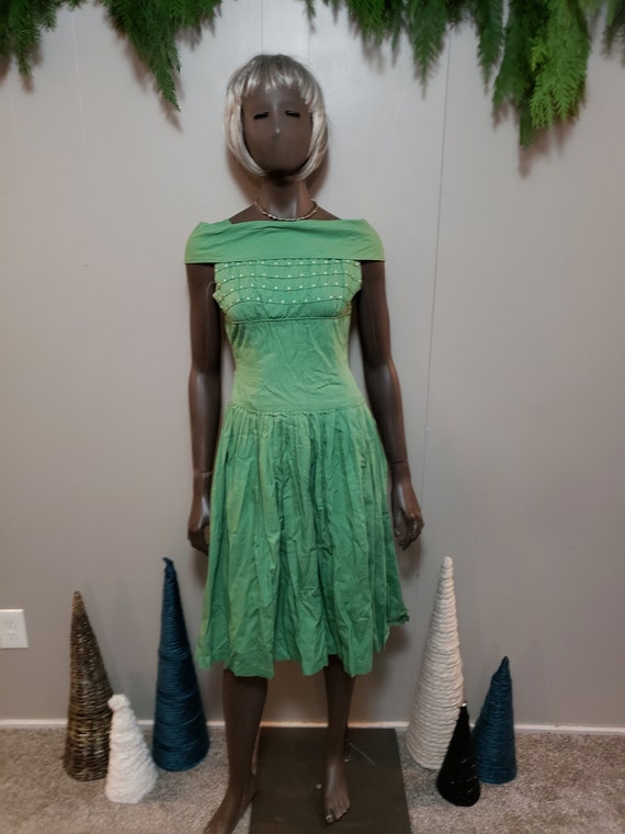 Sweet & Fun 50s Boatneck Day Dress