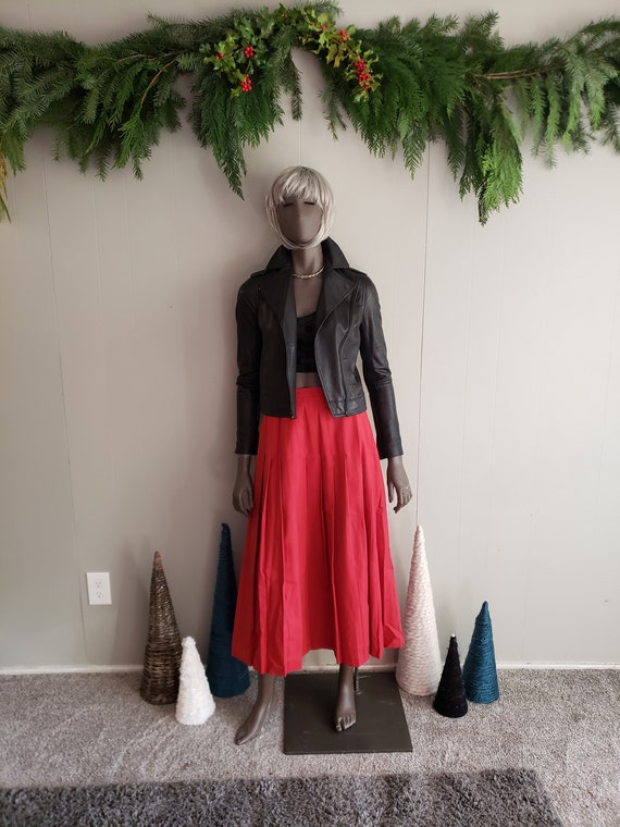 Vintage Burberry's Red pleated wool skirt