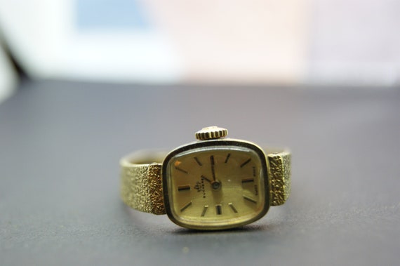 Reloj bucherer de mujer sale