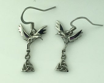 Articulated Trinity Knot Hummingbird Earrings (S274)