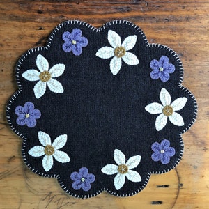 Wool Applique Kit "Daisies & Violets"