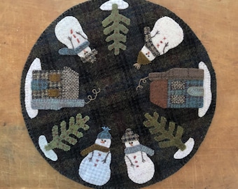 Wool Applique Kit: Round Hole Square Peg by Village Wool LLC