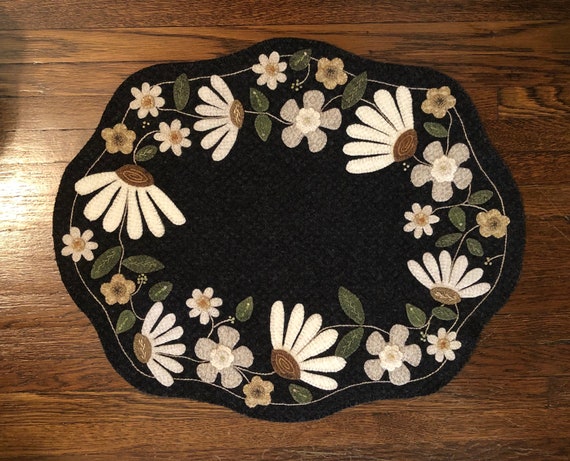 Wool Applique kit White Flower Table Mat pattern by Primitive Gatherings