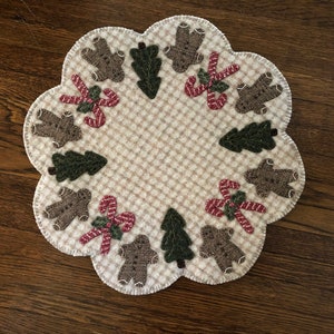 Wool Applique kit  on sale "Peppermint Gingerbread"