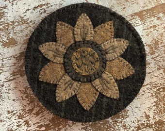 Wool Applique Kit: &quot;Sunflower&quot; Needle Keep by Village Wool LLC