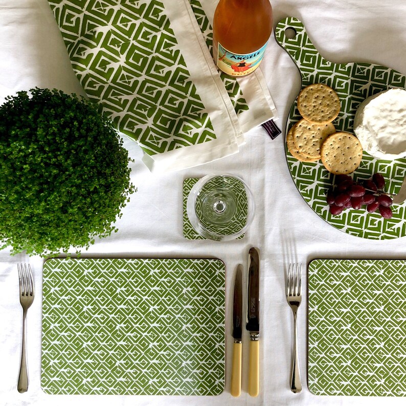 Set of 4 Green Geometric Placemats // Decorative Modern Table Etsy