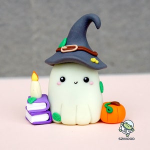 Kawaii ghost figurine handmade in polymer clay - glow in the dark