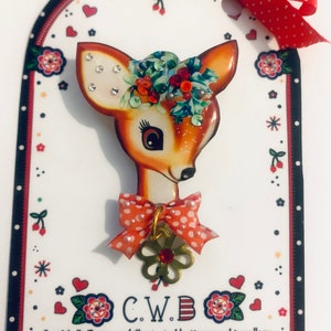 Festive retro deer head brooch