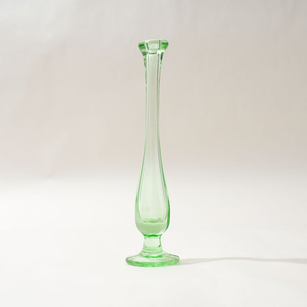 Vintage Bud Vase, Green, 8 1/2 Inches