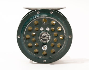 Vintage Fly Rod Reel, Pflueger Progress 1534, Japan Made, Click-pawl Drag,  Stamped Metal Frame, C. 1970s 