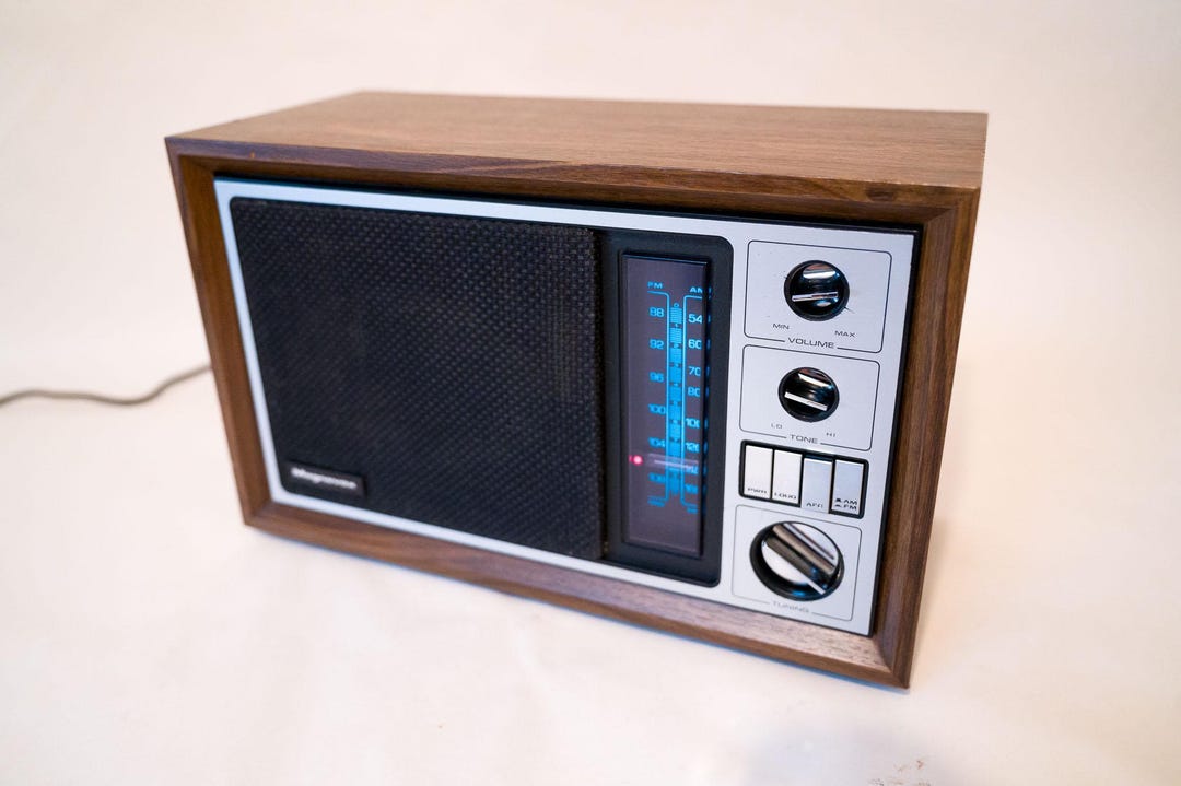 Vintage Table Radio, Magnavox R434, 1970s - Etsy