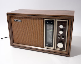 ビンテージ デスクトップラジオ ソニー モデル TFM-9450W AM/FM ソリッドステートトランジスタラジオ 1975-1977