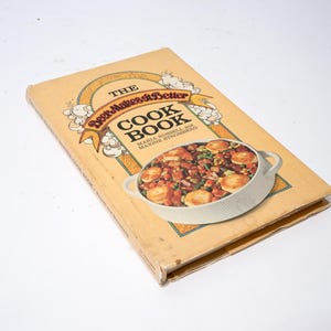 Vintage Beer Cook Book, The Beer Makes It Better Cook Book by Maria Russell and Maxine Stromberg, Retro 1970s