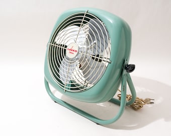 Mid Century Fan, Turquoise, Lasko, 14"x14", Adjustable Tilt, 9 1/2" Blades, Bakelite Knobs, Excellent Condition, c. 1950s