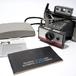 Polaroid Land Camera, Automatic 220, Vintage Folding Camera, 1960s