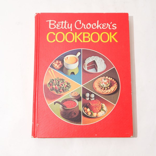 Vintage Cookbook, Betty Crocker's Cookbook, Pie Cover, 1971, Seventh Printing, Fair Condition