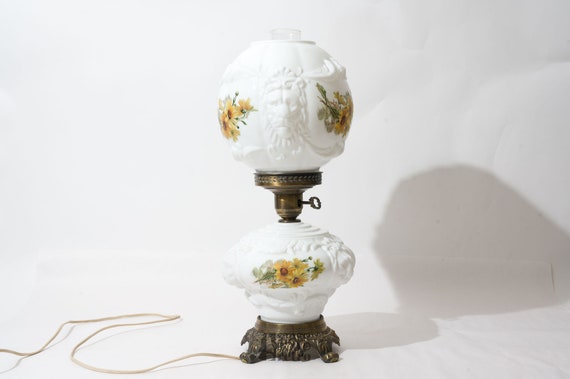 Antique gone with sale the wind lamp