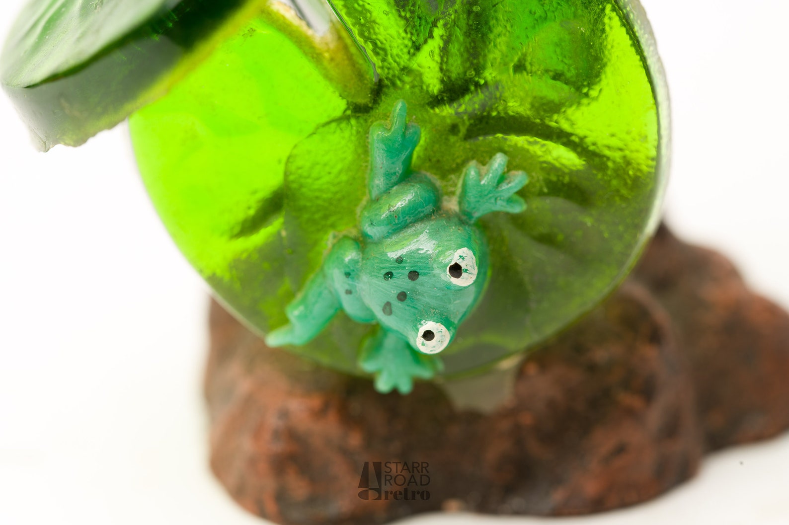 Vintage Frog Cattail and Lily Pad Sculpture Resin 1960s Etsy