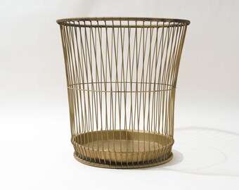 Vintage Wire Metal Garbage Can, Massilon Wire Basket, Daisy