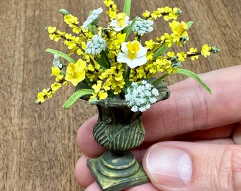 Miniature handmade flower arrangement, 1/12 scale