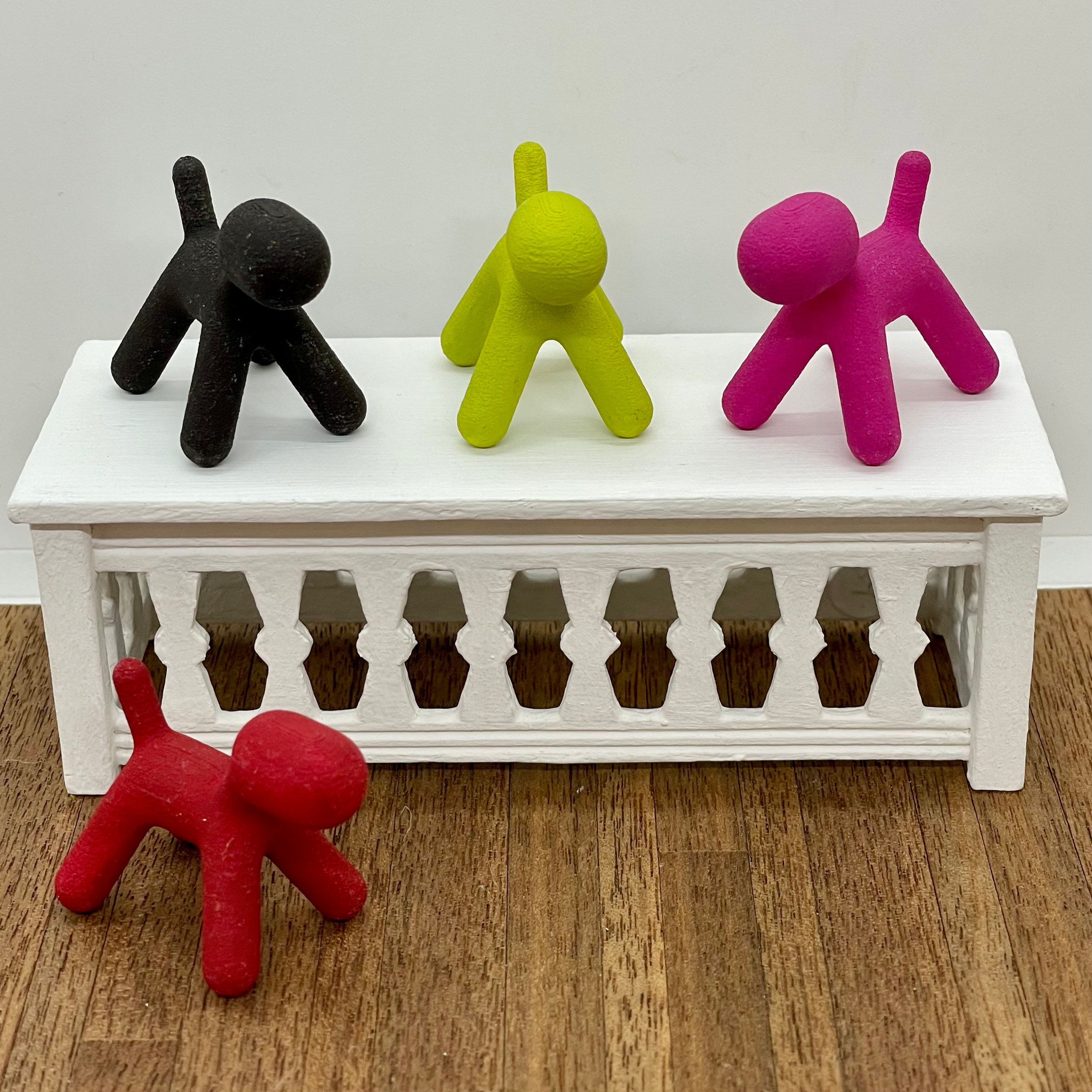 Magis plastic puppy hotsell