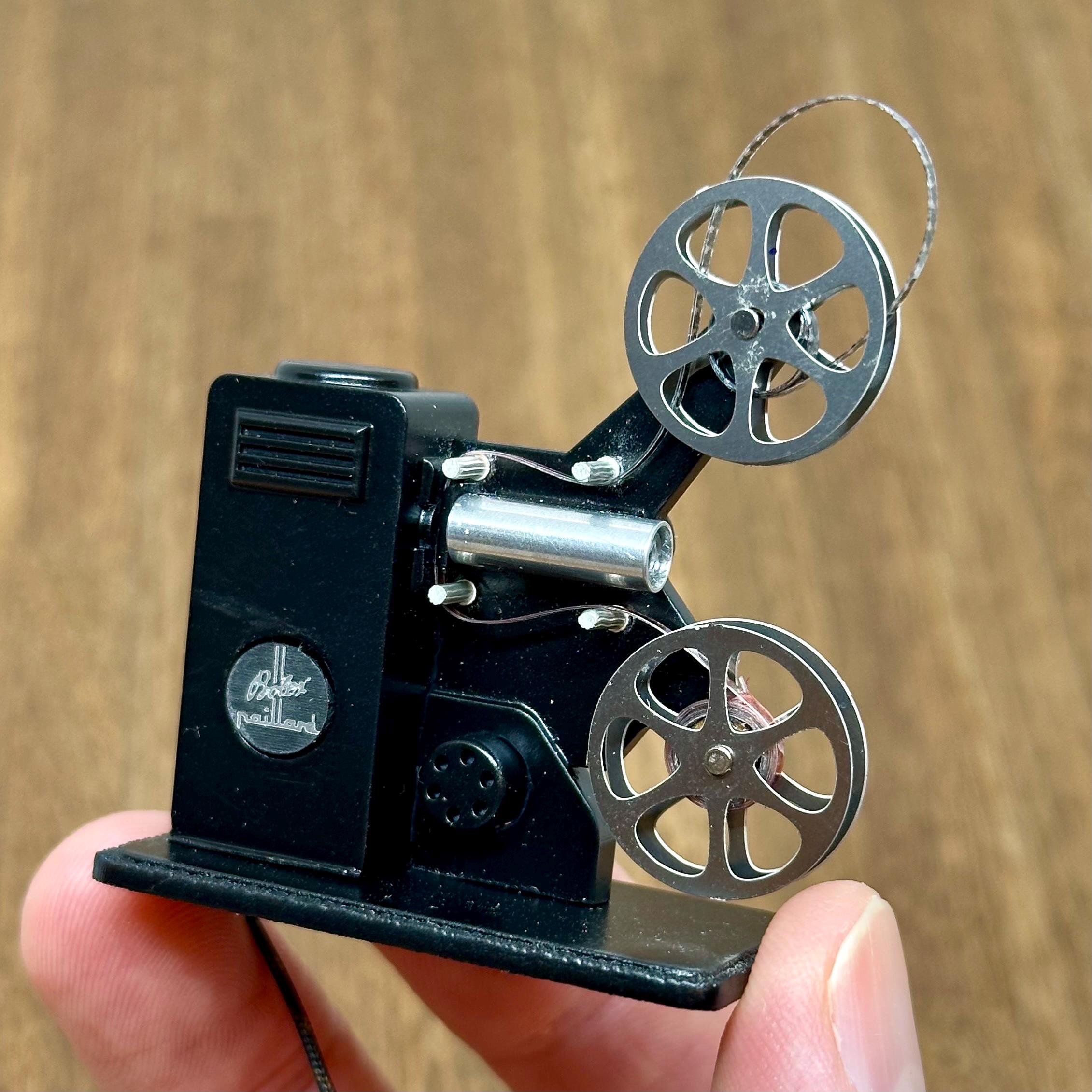 レトロ　映写機？ ミニチュア手作りの昔ながらの映画映写機、1/12スケール - Etsy 日本