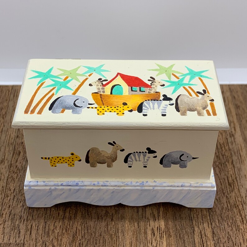 Hand-painted Toy Box 1/12 Scale - Etsy